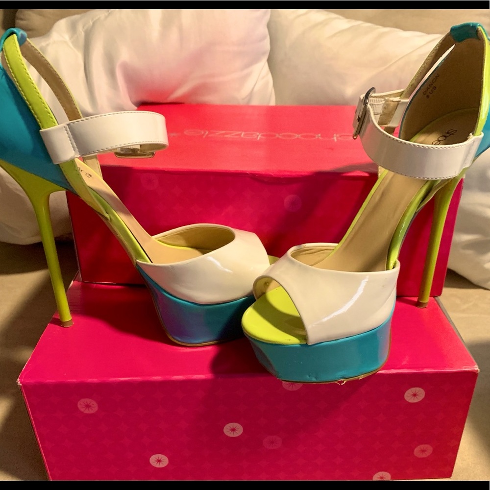 Last Chance! Shoe Dazzle stilettos